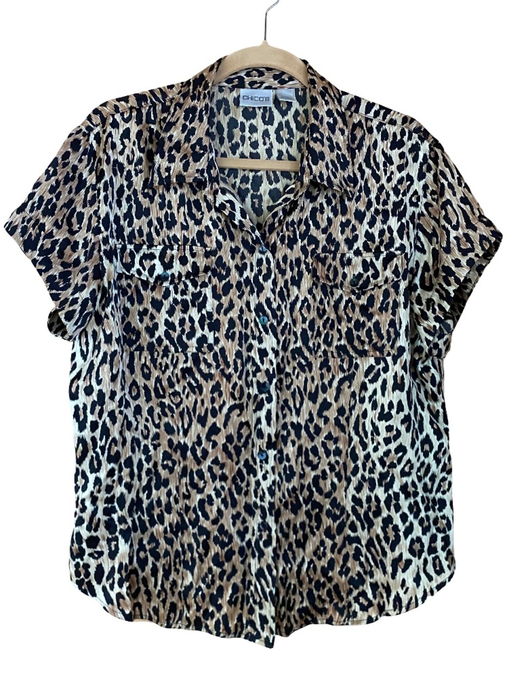 Chico’s 100% silk leopard print button down short sleeve blouse size large